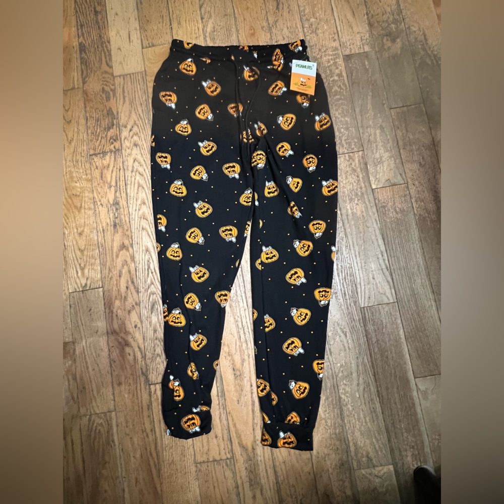 Peanuts-Halloween Pumpkin Print Black Pajamas Bottoms NWT